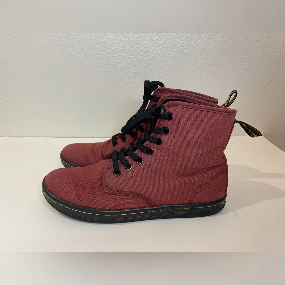 Dr. Martens Women’s Shoreditch Canvas Casual Boots Size‎ 7
